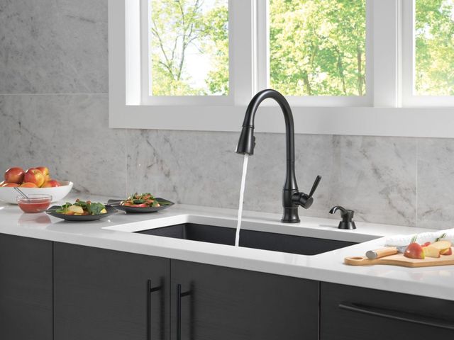 Delta Hazelwood® Matte Black Single Handle Kitchen Faucet with Soap Dispenser and ShieldSpray Technology-2