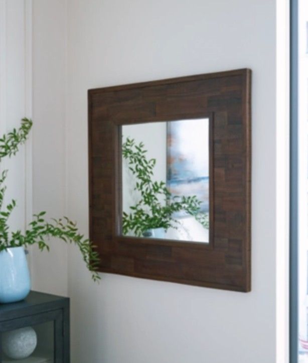 Signature Design by Ashley® Hensington Brown Accent Mirror-3