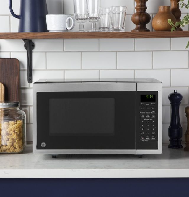 GE® SmartHQ™ 0.9 Cu. Ft. Stainless Steel Countertop Microwave GE® SmartHQ™ 0.9 Cu. Ft. Stainless Steel Countertop Microwave