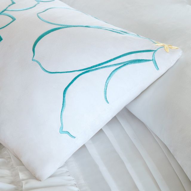 Olliix by Intelligent Design Waterfall White Full/Queen Comforter Set-2