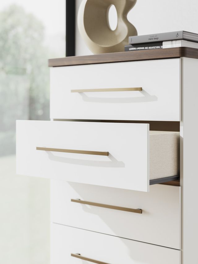 Signature Design by Ashley® Kendanport Brown/White 5-Drawer Chest-3