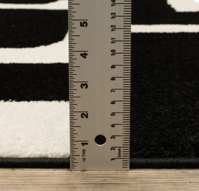Oriental Weavers™ Quinn 5'x7' Style 7 Area Rug-2