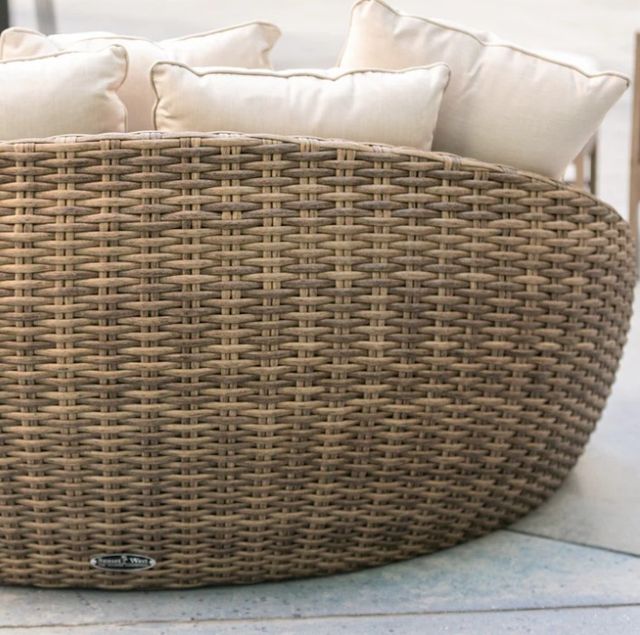 Sunset West Havana Aged Tobacco Resin Wicker Round Outdoor Daybed with Canvas Flax Cushion-3