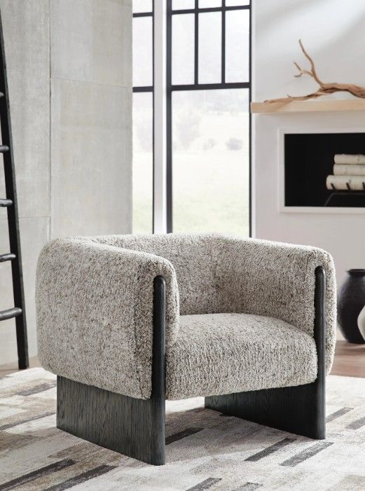Signature Design by Ashley® Olethea Espresso/Oatmeal Accent Chair-1