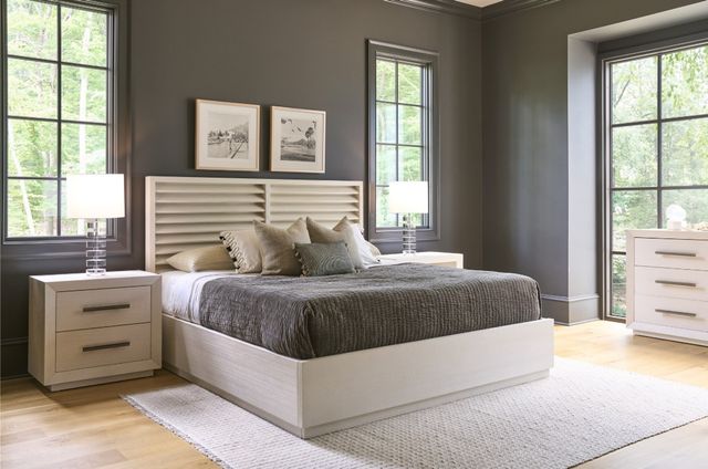 Universal Explore Home™ Oasis White Sandblasted Quartered Pine Shoreline Panel King Bed-1