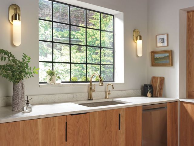 Delta Cassidy® Champagne Bronze Touch2O® Technology Kitchen Faucet with Touchless Technology-3