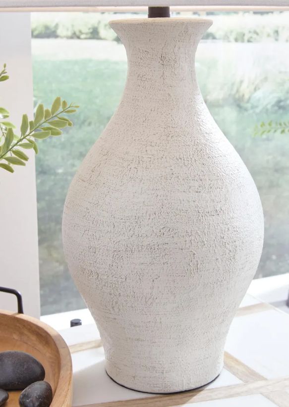 Signature Design by Ashley® Ashbend Antique White Table Lamp-2