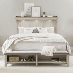 Liberty Furniture Ivy Hollow Weathered Linen King Mantle Storage Bed