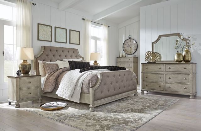 Benchcraft® Falkhurst 4-Piece Gray King Upholstered Panel Bed Set-3