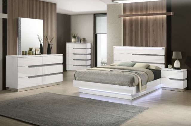 New Classic® Home Furnishings Paradox 4-Piece White King Panel Bedroom Set-1