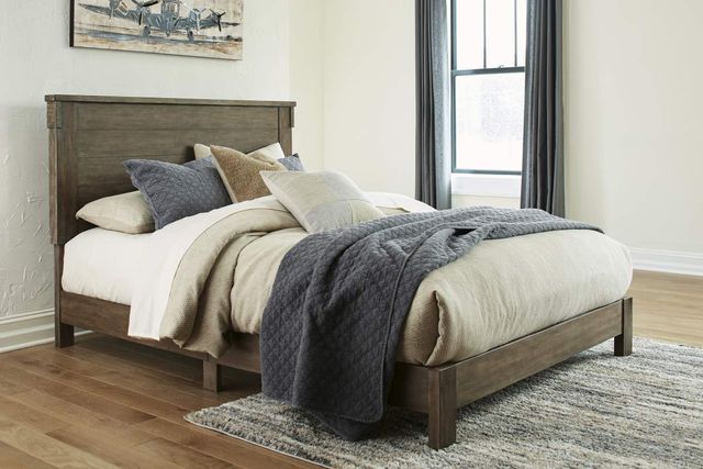 Signature Design by Ashley® Shamryn Grayish Brown King Panel Bed-4