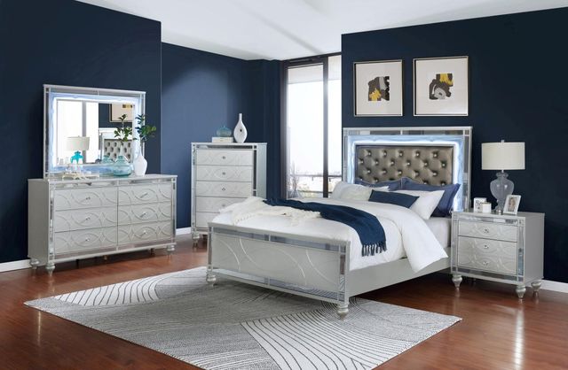 Coaster® Gunnison 5-Piece Silver Metallic California King Panel Bedroom Set-1