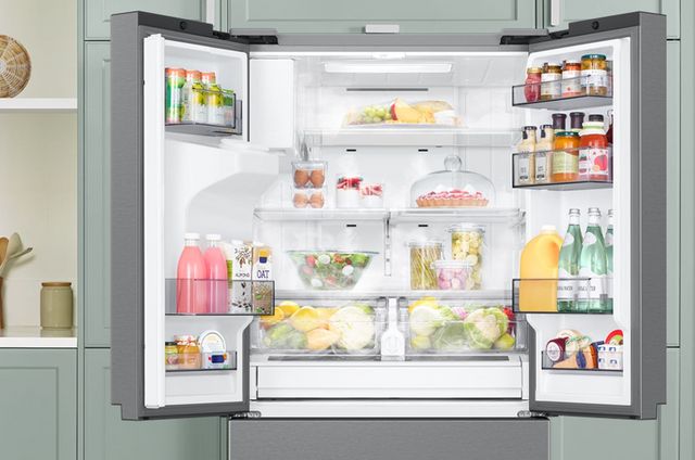 Samsung 36 in. 31 Cu. Ft. Fingerprint Resistant Stainless Steel Freestanding French Door Refrigerator-7