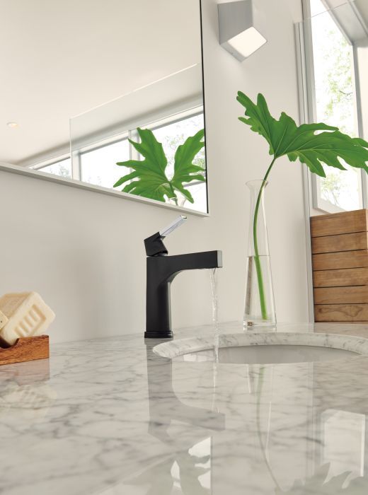 Delta Zura® Chrome/Matte Black Touch2O® Bathroom Faucet with Touchless Technology-1