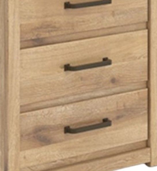 Benchcraft® Brozmont Tan 5-Drawer Chest-2