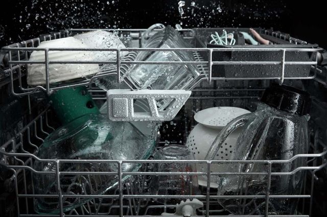 Whirlpool® 24" Fingerprint Resistant Stainless Steel Built In Dishwasher-4