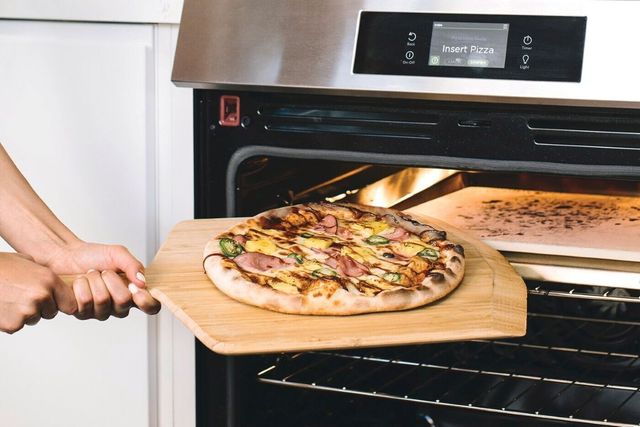 Frigidaire® 14” Bamboo Pizza Peel-2