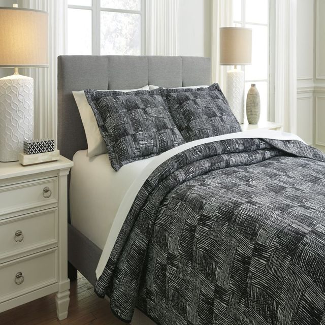 Signature Design by Ashley® Jabesh Black Queen Quilt Set-2