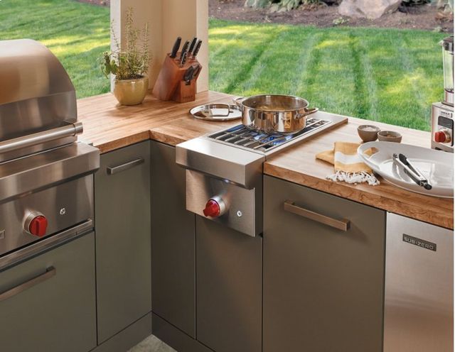 Wolf® 13" Stainless Steel Side Natural Gas Burner-3