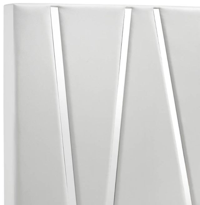 New Classic® Home Furnishings Europa White King Panel Bed-4