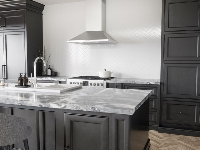 Zephyr Venezia 36" Stainless Steel Wall Mounted Range Hood-6