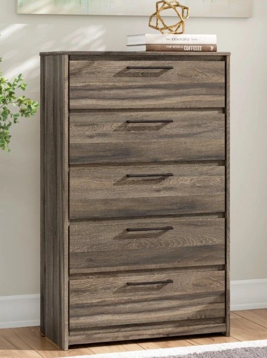 Signature Design by Ashley® Elbrim Brown Chest-1
