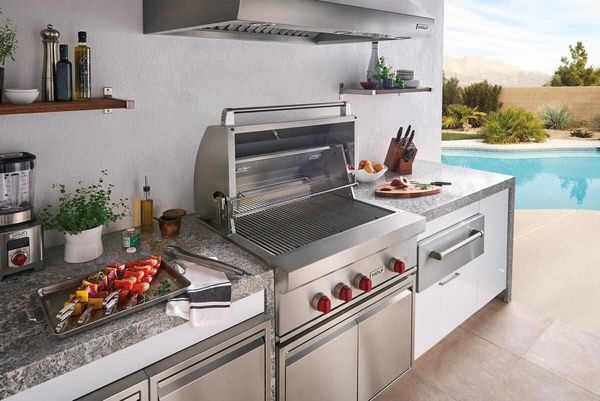 Wolf 4-Burner Stainless Steel Built In Liquid Propane Gas Grill