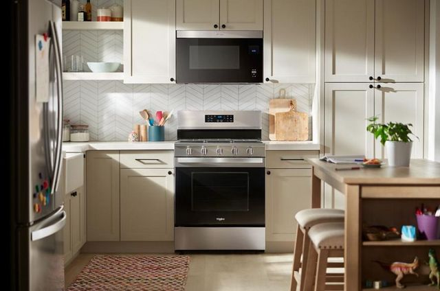 Whirlpool® 30" Fingerprint Resistant Stainless Steel Freestanding Gas Range-3