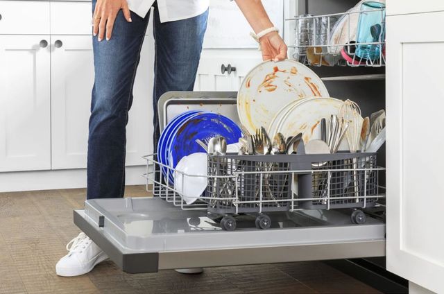 GE® 24" White Built In Dishwasher-8