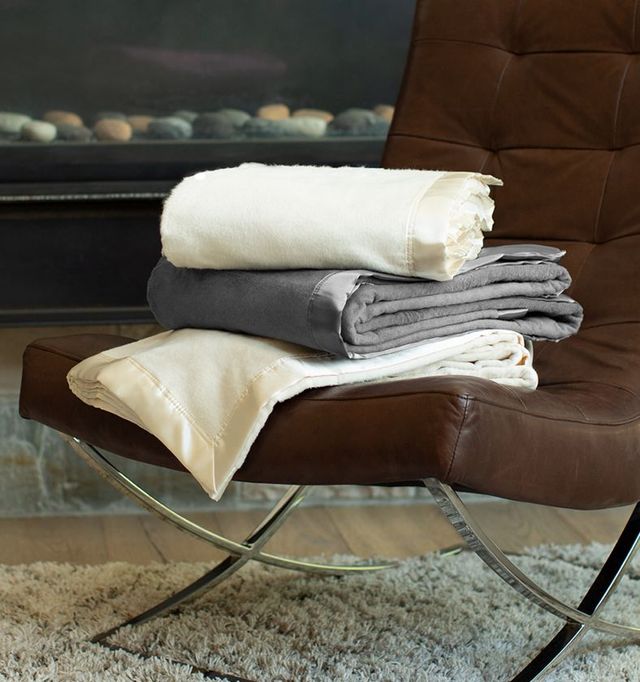 Cariloha Bamboo Viscose Coconut Milk Queen Fleece Blanket-3