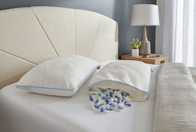 Tempur-Pedic® Essential™ TEMPUR-Blend™ Queen Bed Pillow-3