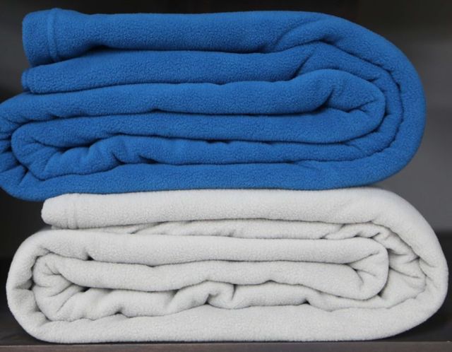 Couverture double 100% molleton de polyester 200 g/m² gris ciment Zenima®-2