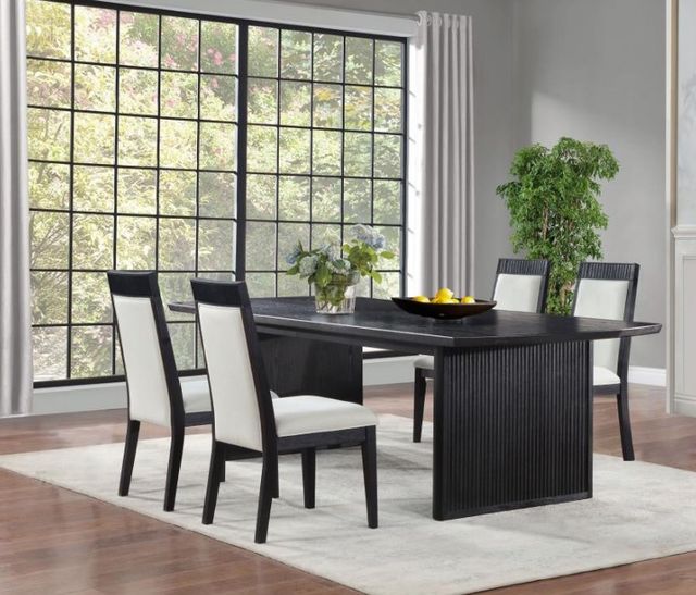 Black Dining Chairs and Seating Options That Complete the Look Black Dining Chairs and Seating Options That Complete the Look