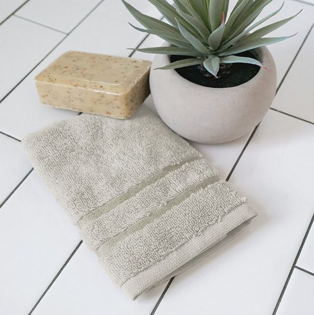 Cariloha Harbor Gray Viscose and Turkish Cotton Blend Washcloth-4