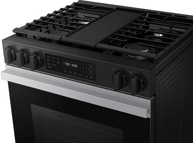Cuisinière au gaz encastrée de 30 po Samsung® Bespoke de 6,0 pi³ - Acier inoxydable résistant aux traces de doigts-4