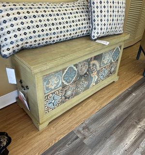 Click to view more images of the product.