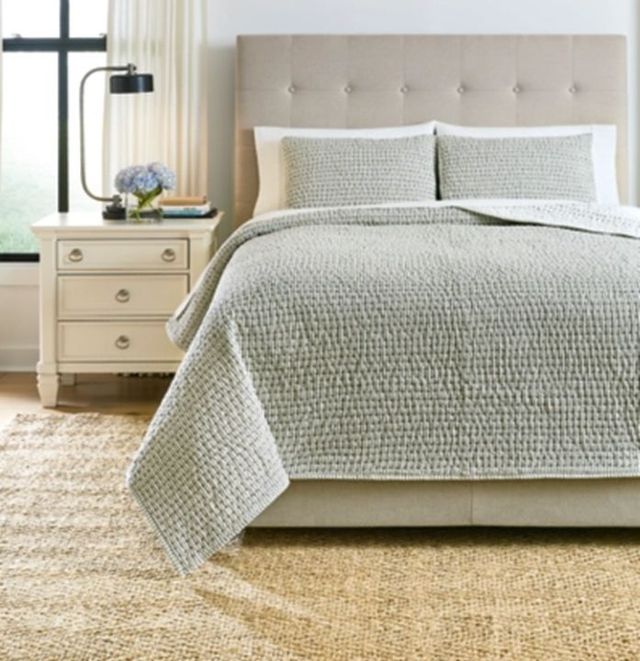 Signature Design by Ashley® Doralia White/Charcoal Queen Comforter Set-2