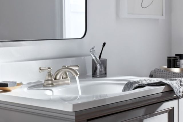 Peerless Elmhurst® Brushed Nickel 2-Handle Centerset Bathroom Faucet-3