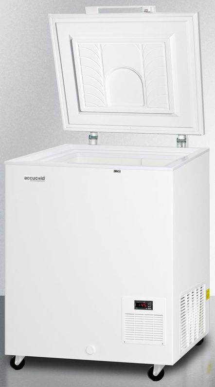 Accucold® by Summit® 29" 4.8 Cu. Ft. White Chest Freezer-3