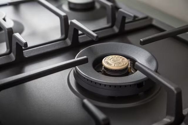 Bertazzoni Professional Series 35'' Carbonio Gas Cooktop-3