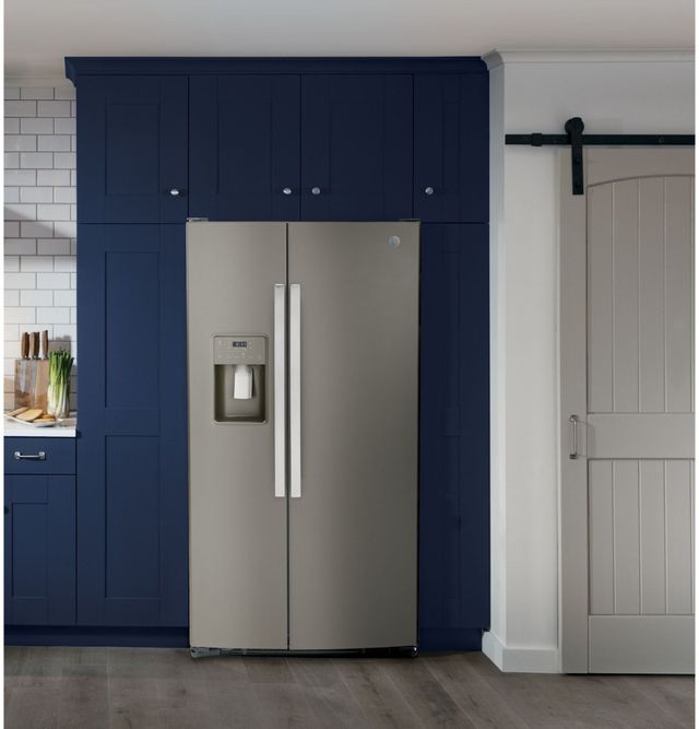GE® 36 in. 25.3 Cu. Ft. Slate Side-by-Side Refrigerator-9