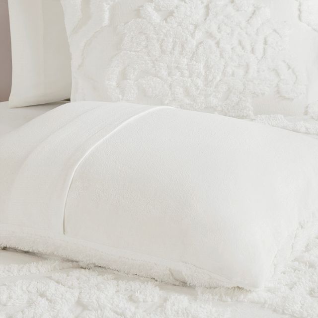 Olliix by Madison Park 3 Piece White King/California King Viola Tufted Cotton Chenille Damask Coverlet Set-3