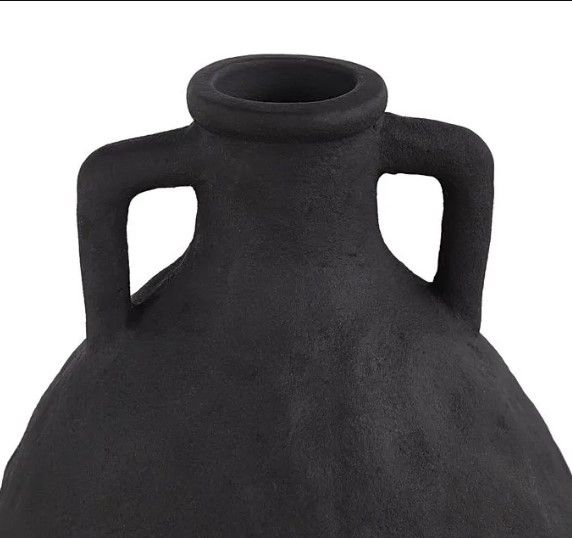 Renwil® Fox Matte Black Vase-2