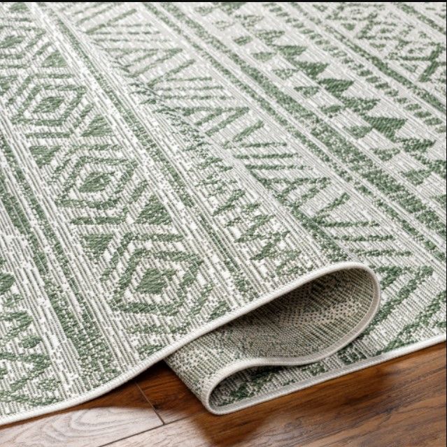 Surya Eagean Green 4'x6' Area Rug-2