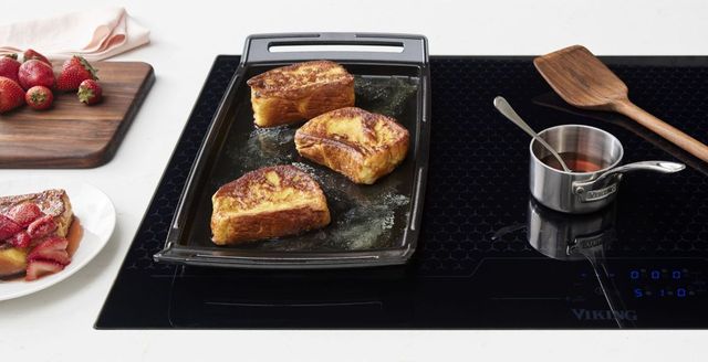 Viking 3 Series 30 inch Black Glass Induction Cooktop