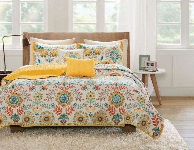 Olliix by Intelligent Design Nina Multi Full/Queen Reversible Coverlet Set-0