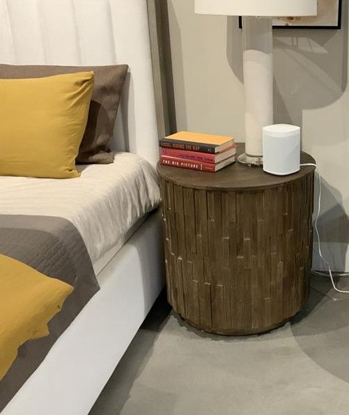 Riverside Furniture Viewpoint Wildwood Round Side Table-2