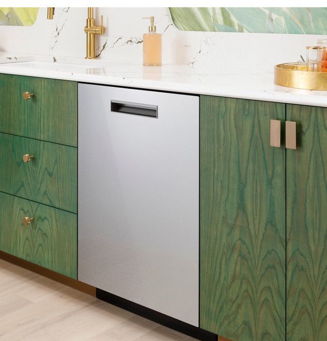 Cafe™ 24" Modern Glass Top Control Built In Dishwasher-13