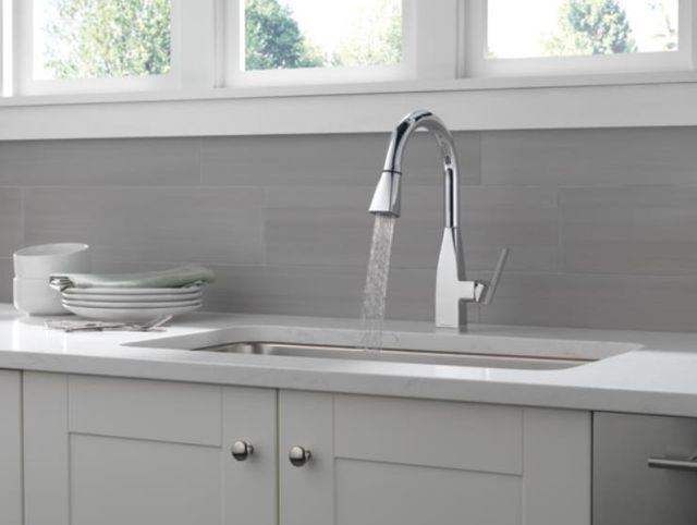 Peerless Xander® Chrome Single Handle Pull-Down Kitchen Faucet Tract Pack-3