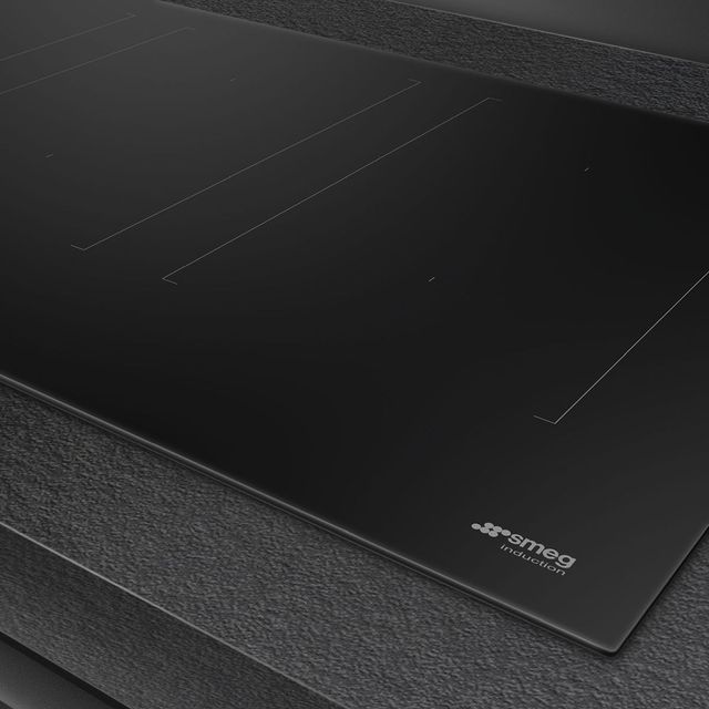 Smeg 36" Black Induction Cooktop-2